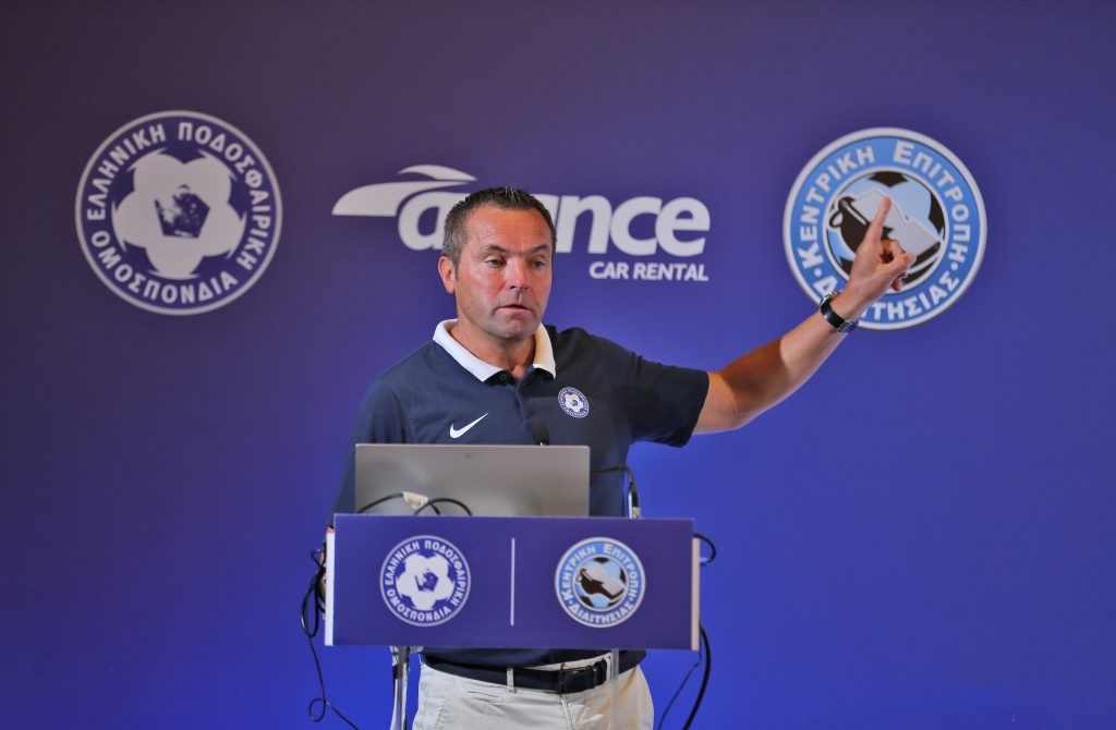 Το διπλό φάουλ του αρχιδιαιτητή Λανουά