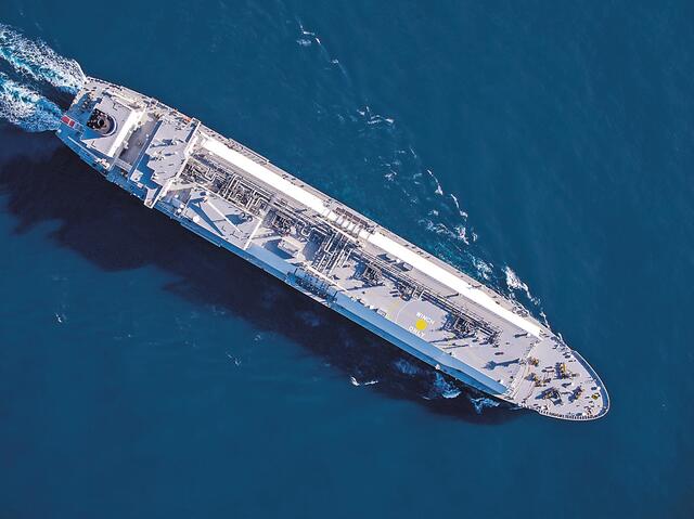 Βύθιση πλοίου με LNG ανοιχτά Λιβύης – Ρωσία: «Υπεύθυνη η Ουκρανία»