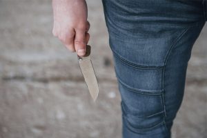 «Μαχαίρι» στα μαχαίρια – Το «Διάταγμα Ασφάλειας» για τις λεπίδες που διχάζει την Ιταλία