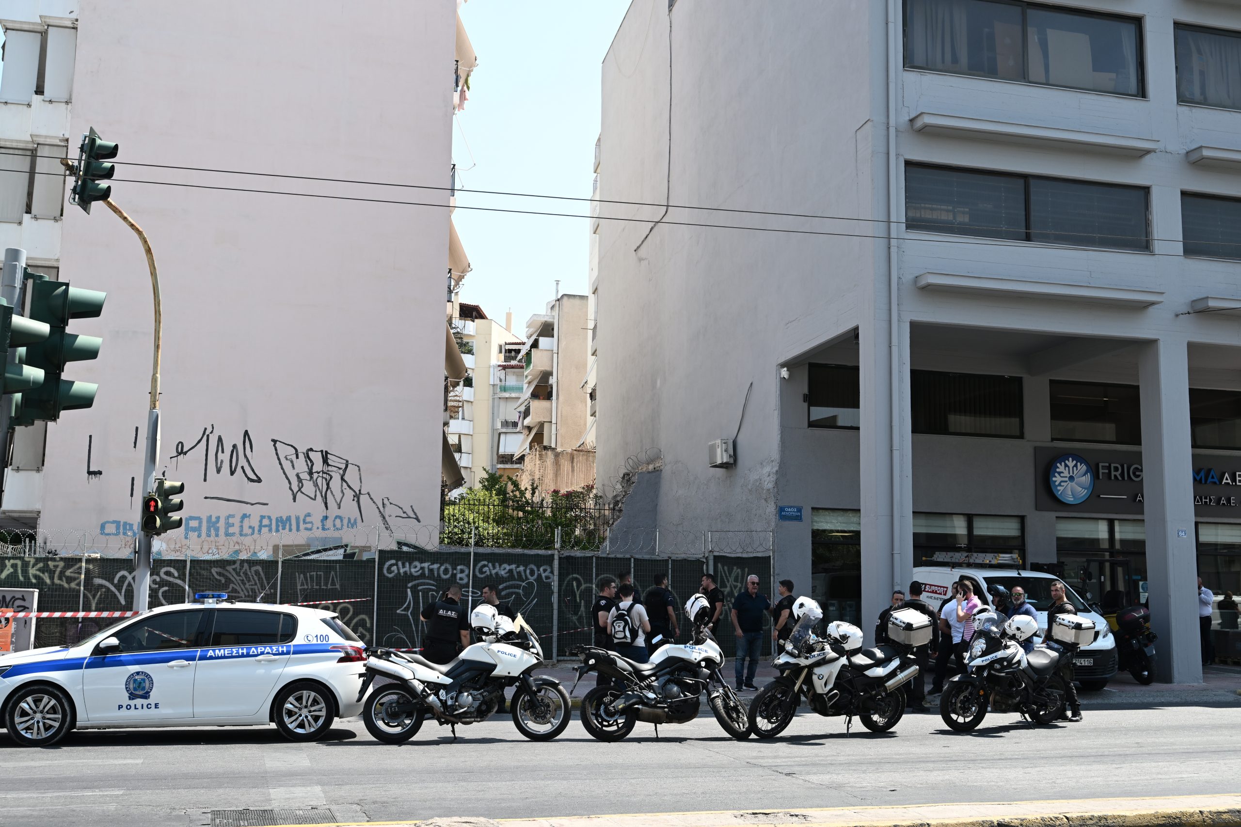 &Theta;&epsilon;&sigma;&sigma;&alpha;&lambda;&omicron;&nu;ί&kappa;&eta;: &Alpha;&nu;ή&lambda;&iota;&kappa;&omicron;&sigmaf; έ&kappa;&lambda;&epsilon;&psi;&epsilon; &mu;&eta;&chi;&alpha;&nu;ά&kappa;&iota; έ&xi;&omega; &alpha;&pi;ό &tau;&eta;&nu; &Tau;&rho;&omicron;&chi;&alpha;ί&alpha; &kappa;&alpha;&iota; &pi;ή&gamma;&alpha;&iota;&nu;&epsilon; &alpha;&nu;ά&pi;&omicron;&delta;&alpha; &sigma;&tau;&omicron;&nu; &delta;&rho;ό&mu;&omicron; - 30 &alpha;&sigma;&tau;&upsilon;&nu;&omicron;&mu;&iota;&kappa;&omicron;ί &tau;&omicron;&nu; &kappa;&upsilon;&nu;ή&gamma;&eta;&sigma;&alpha;&nu;