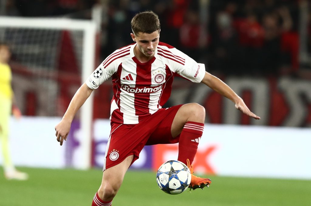 Ολυμπιακός: «Η Ρεάλ βλέπει στο πρόσωπο του Μουζακίτη τον νέο Μόντριτς»