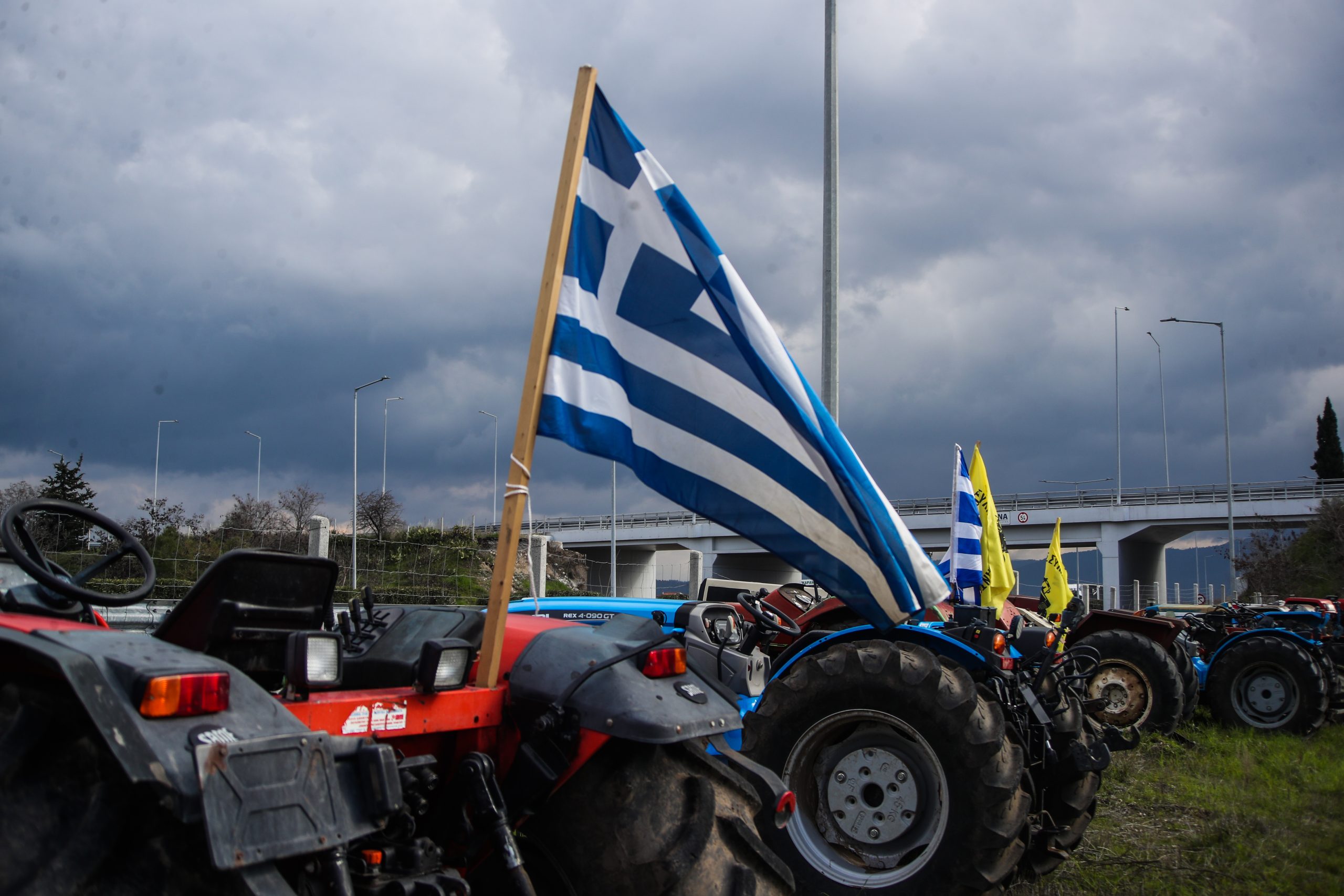 Στον Προμαχώνα οι αγρότες - Αποκλείστηκε το τελωνείο των Ευζώνων
