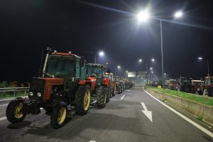 Στα άκρα η σύγκρουση κυβέρνησης – αγροτών ενώ πλησιάζουν τα Χριστούγεννα