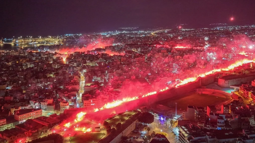 Η νύχτα έγινε μέρα στο Ηράκλειο: Εντυπωσιακό pyroshow για τα 100 χρόνια του ΟΦΗ (vid)