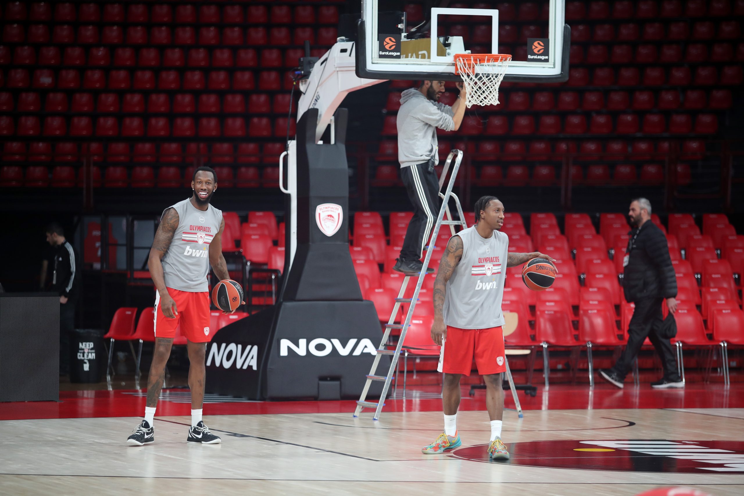 Σε αναζήτηση νέας ημερομηνίας το Ολυμπιακός – Φενέρμπαχτσε: Ο κανονισμός που δεσμεύει τις δύο ομάδες