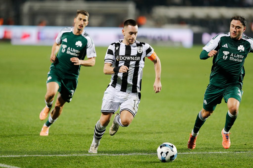 Σαν να μην είχε προπονητή στον πάγκο