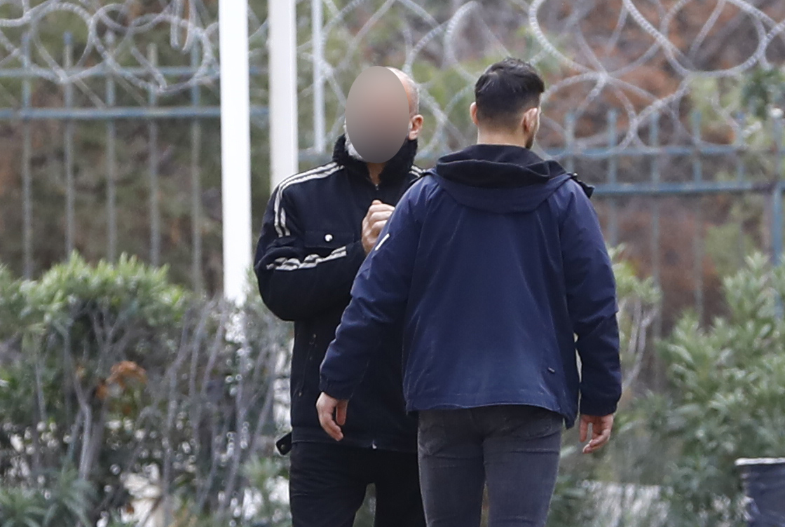 &Pi;&rho;&omicron;&theta;&epsilon;&sigma;&mu;ί&alpha; &gamma;&iota;&alpha; &tau;&eta;&nu; &Tau;&rho;ί&tau;&eta; &pi;ή&rho;&epsilon; &omicron; &gamma;&iota;&omicron;&sigmaf; &tau;&eta;&sigmaf; &Epsilon;&lambda;έ&nu;&eta;&sigmaf; &Pi;&alpha;&pi;&alpha;&delta;&omicron;&pi;&omicron;ύ&lambda;&omicron;&upsilon; &ndash; &Tau;&alpha; &sigma;&tau;&omicron;&iota;&chi;&epsilon;ί&alpha; &pi;&omicron;&upsilon; &phi;ώ&tau;&iota;&sigma;&alpha;&nu; &tau;&omicron; &sigma;&tau;&upsilon;&gamma;&epsilon;&rho;ό έ&gamma;&kappa;&lambda;&eta;&mu;&alpha;