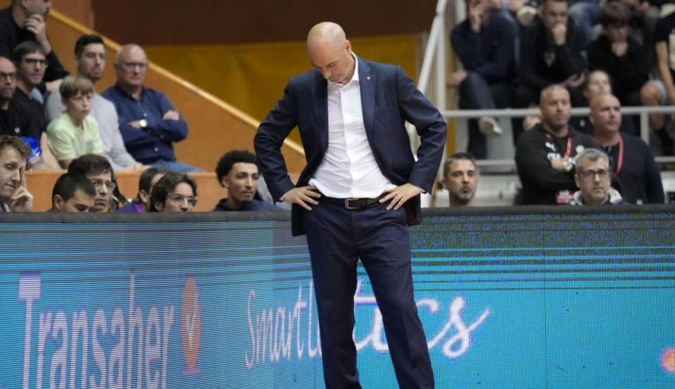 Η Παρτιζάν διασύρθηκε από τη Μακάμπι και αποδοκιμασίες κατά πάντων από την εξέδρα