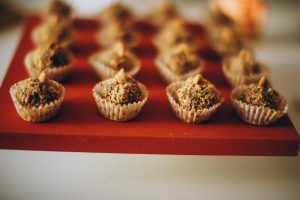 Εορτολόγιο: Ποιοι γιορτάζουν σήμερα 8 Δεκεμβρίου