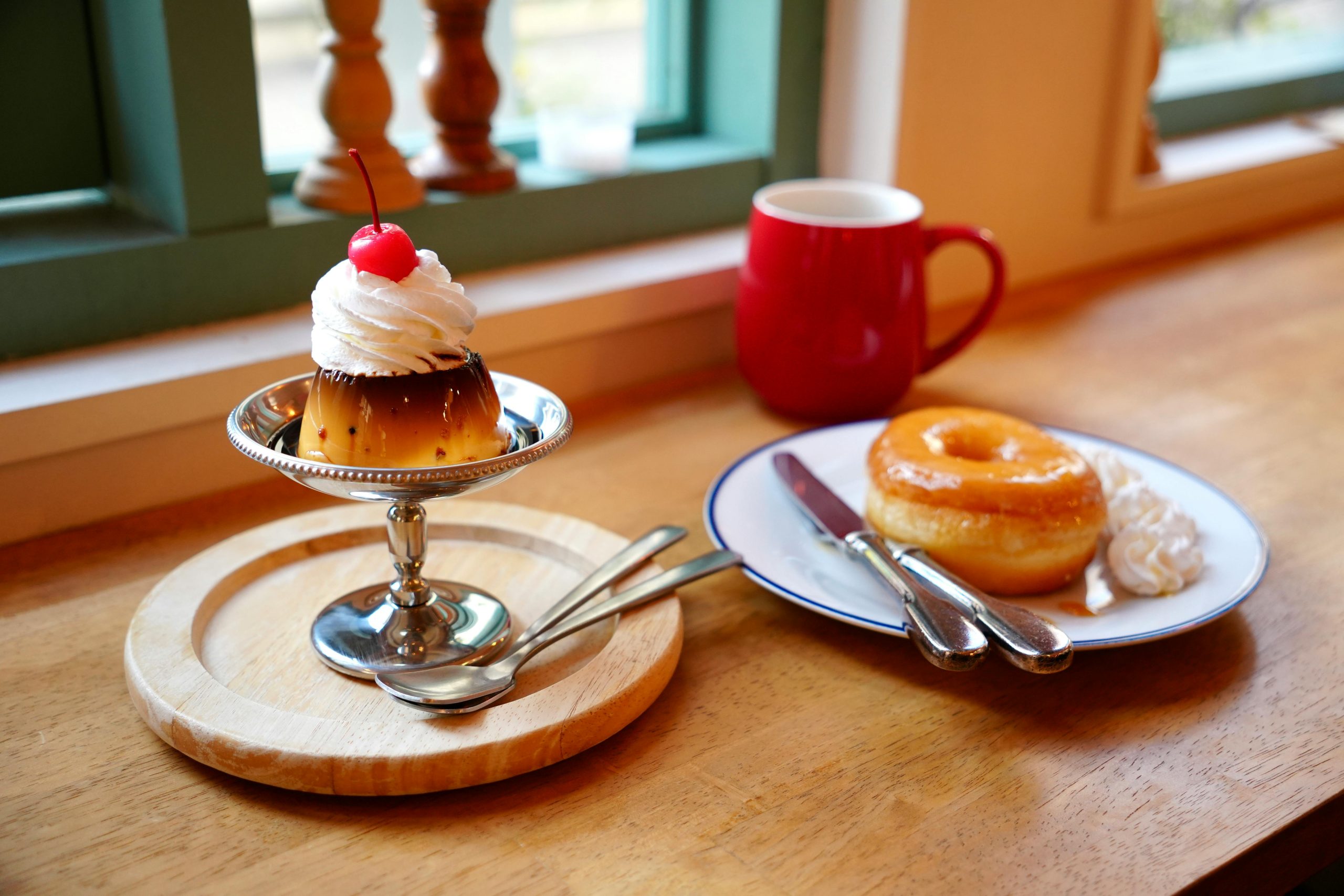 &Epsilon;&omicron;&rho;&tau;&omicron;&lambda;ό&gamma;&iota;&omicron;: &Pi;&omicron;&iota;&omicron;&iota; &gamma;&iota;&omicron;&rho;&tau;ά&zeta;&omicron;&upsilon;&nu; &sigma;ή&mu;&epsilon;&rho;&alpha; 16 &Delta;&epsilon;&kappa;&epsilon;&mu;&beta;&rho;ί&omicron;&upsilon;