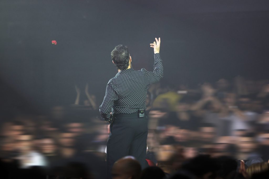 Πρωτοχρονιά: Στα ύψη οι τιμές για το ρεβεγιόν σε εστιατόρια και πίστες