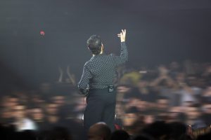 Πρωτοχρονιά: Στα ύψη οι τιμές για το ρεβεγιόν σε εστιατόρια και πίστες