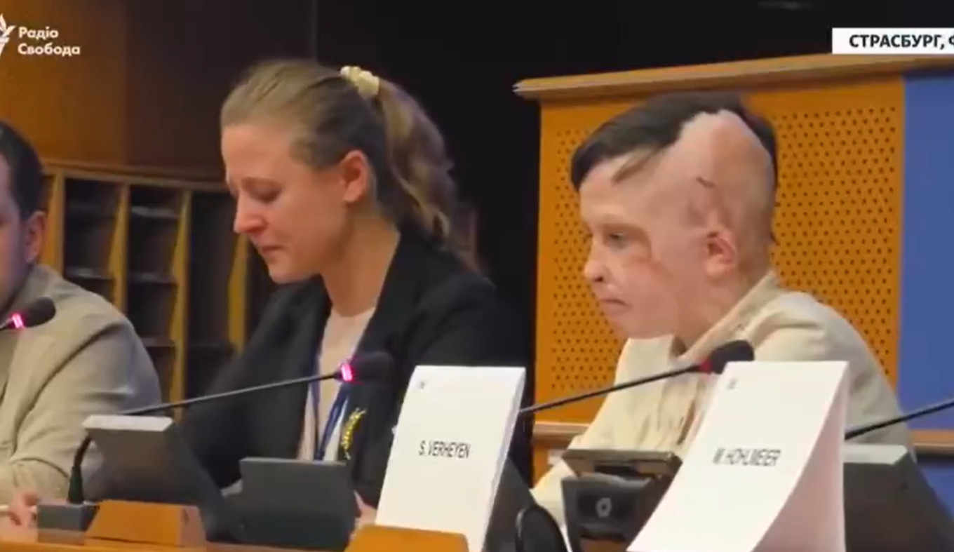 Η συγκλονιστική ιστορία του 11χρονου Ρόμαν από την Ουκρανία: «Ήταν η τελευταία φορά που είδα τη μαμά μου» – Ρίγη συγκίνησης στο Ευρωπαϊκό Κοινοβούλιο