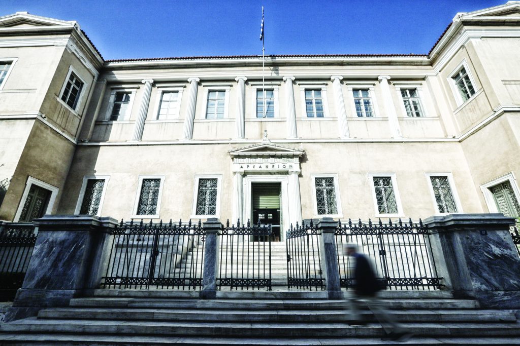 ΣτΕ: Ανοίγει ο δρόμος για τη μονομερή αύξηση ασφαλίστρων υγείας – Οι δύο προϋποθέσεις για να είναι νόμιμες οι ρήτρες