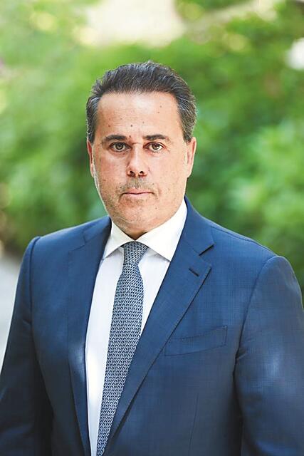 &Sigma;&tau;. &Pi;&alpha;&pi;&alpha;&sigma;&tau;&alpha;ύ&rho;&omicron;&upsilon;: &laquo;&Omicron;&rho;&theta;ώ&nu;&omicron;&upsilon;&mu;&epsilon; &tau;&omicron; &gamma;&epsilon;&omega;&pi;&omicron;&lambda;&iota;&tau;&iota;&kappa;ό &mu;&alpha;&sigmaf; &alpha;&nu;ά&sigma;&tau;&eta;&mu;&alpha;&raquo; &ndash; &Sigma;&phi;&rho;&alpha;&gamma;ί&sigma;&tau;&eta;&kappa;&epsilon; &eta; &epsilon;ί&sigma;&omicron;&delta;&omicron;&sigmaf; &tau;&eta;&sigmaf; Chevron &sigma;&epsilon; &Kappa;&rho;ή&tau;&eta; &kappa;&alpha;&iota; &Pi;&epsilon;&lambda;&omicron;&pi;ό&nu;&nu;&eta;&sigma;&omicron;