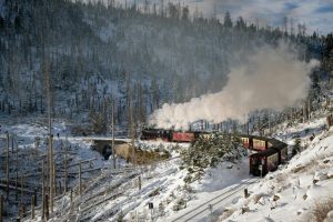 Χριστούγεννα: 10 εκπληκτικά ταξίδια με τρένο στα χειμερινά στολίδια της Ευρώπης