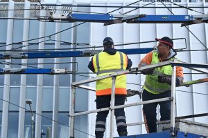 Τέλος εποχής για τα τρόλεϊ: Με μικροένταση ξεκίνησε από τον Πειραιά η αποξήλωση του δικτύου