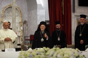 «Ντρίμπλα» από το Φανάρι για λύση στην Εκκλησία της Κρήτης