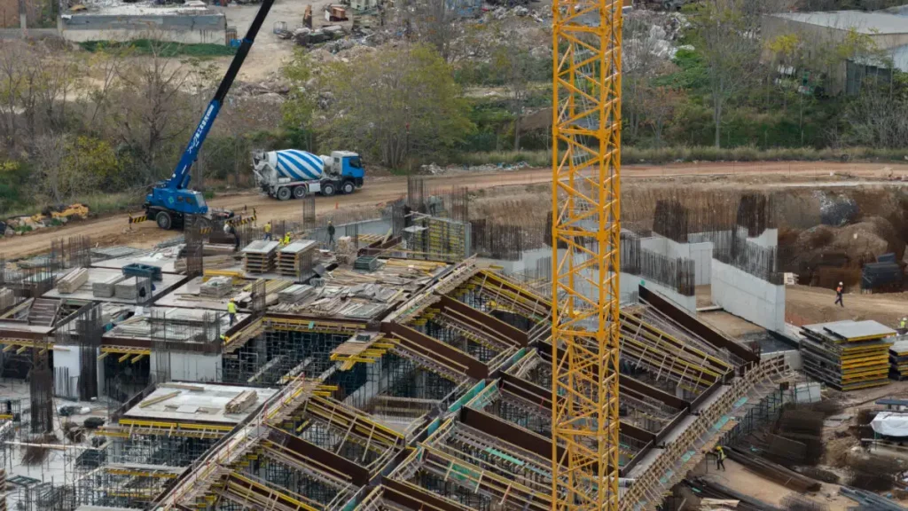 Παναθηναϊκός: Πλάνα από την τοποθέτηση της πρώτης κερκίδας στο νέο γήπεδο (vid)
