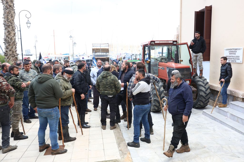 Μπλόκα στην Κρήτη: Αγρότες με ποινικό παρελθόν στα επεισόδια