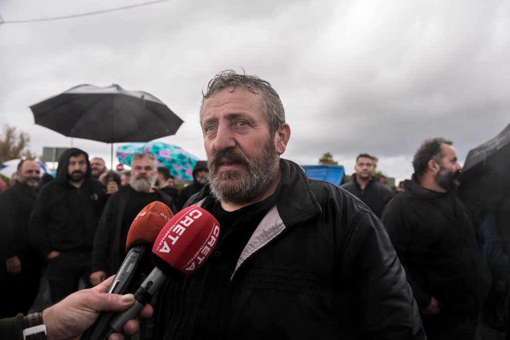 Χανιά: Συγγνώμη από τους αστυνομικούς που τραυματίστηκαν ζήτησε ο πρόεδρος των αγροτών