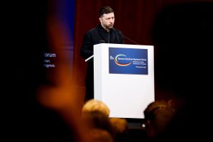 Συνομιλίες «θρίλερ» στο Βερολίνο: Υπό συζήτηση εγγυήσεις ασφαλείας τύπου Άρθρου 5 – Στο 90% η πρόοδος λένε οι ΗΠΑ