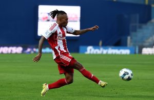 Οπως ο μοναχικός αρτίστας Ζέλσον Μαρτίνς