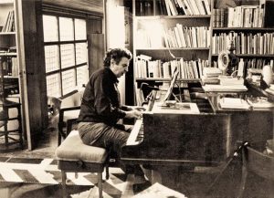 Το «Αξιον εστί» από την αμηχανία στην αγάπη