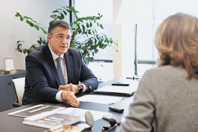 Απόστολος Τζιτζικώστας: «Παρεμβάσεις στρατιωτικής κινητικότητας σε πάνω από 500 σημεία»