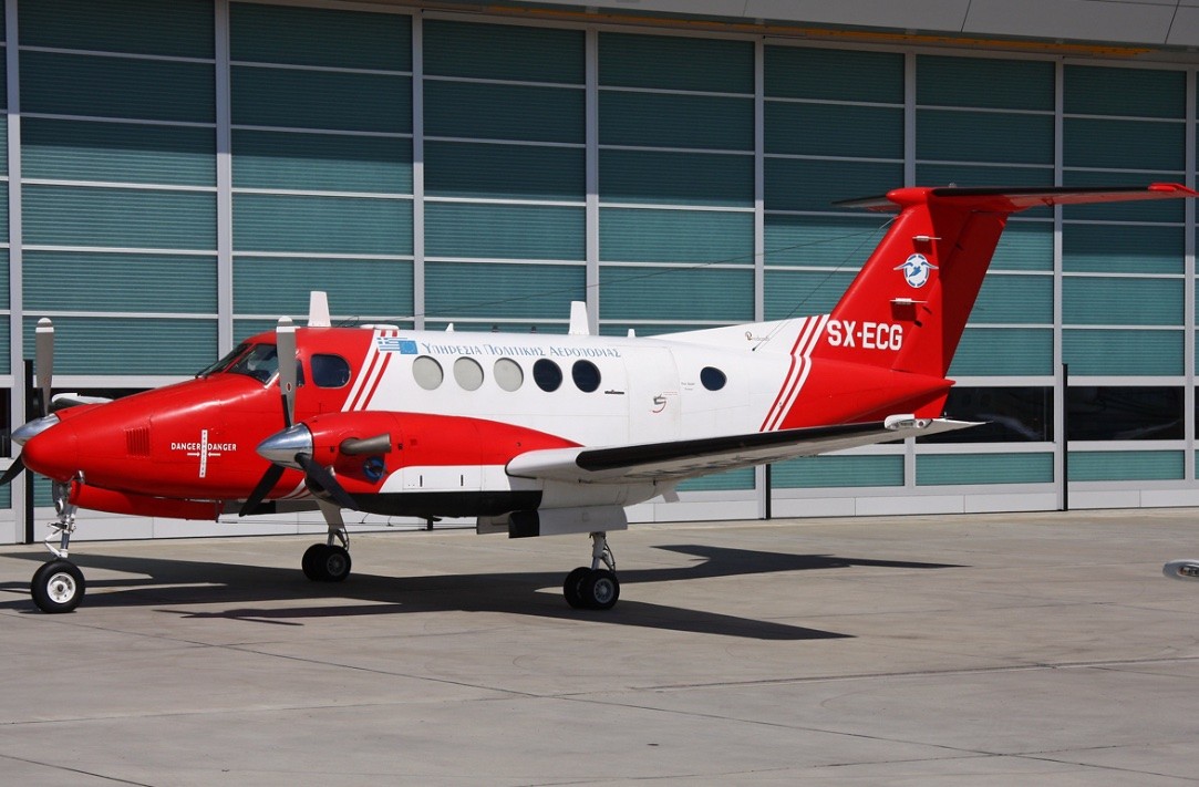 &Alpha;&pi;ό &pi;&alpha;&rho;&omicron;&pi;&lambda;&iota;&sigma;&mu;έ&nu;&omicron; &sigma;&epsilon; &epsilon;&kappa;&pi;&alpha;&iota;&delta;&epsilon;&upsilon;&tau;&iota;&kappa;ό: &Tau;&omicron; King Air 200 &laquo;&pi;&epsilon;&tau;ά&raquo; &xi;&alpha;&nu;ά &gamma;&iota;&alpha; &tau;&eta;&nu; Olympic Air