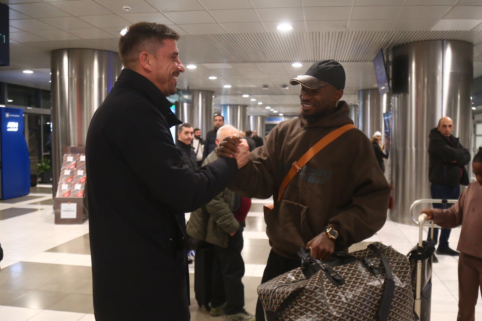 Έ&phi;&tau;&alpha;&sigma;&epsilon; &sigma;&tau;&eta; &Theta;&epsilon;&sigma;&sigma;&alpha;&lambda;&omicron;&nu;ί&kappa;&eta; &omicron; &Chi;ό&nu;&gamma;&kappa;&lambda;&alpha; &gamma;&iota;&alpha; &tau;&omicron;&nu; Ά&rho;&eta;