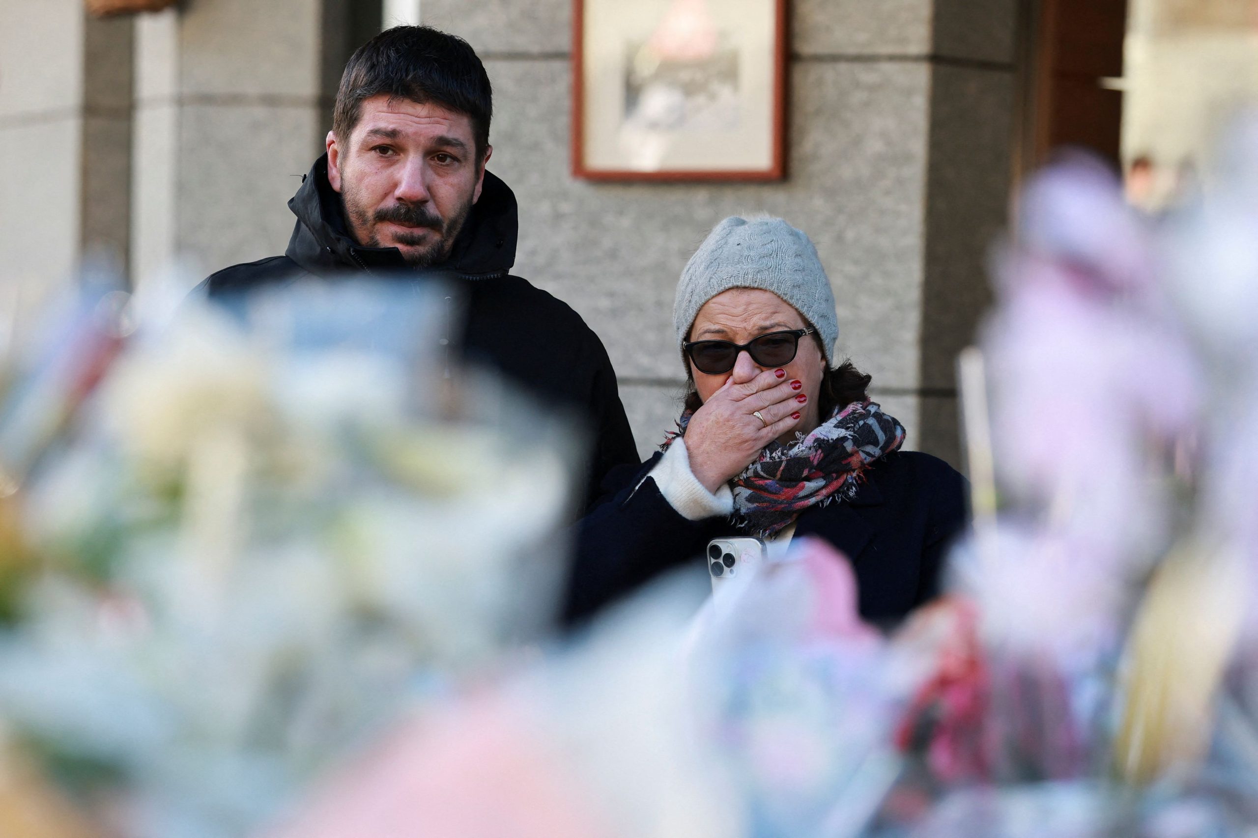 &Kappa;&rho;&alpha;&nu; &Mu;&omicron;&nu;&tau;&alpha;&nu;ά: &Pi;&alpha;&tau;έ&rho;&alpha;&sigmaf; &ndash; ή&rho;&omega;&alpha;&sigmaf; έ&sigma;&omega;&sigma;&epsilon; &delta;έ&kappa;&alpha; &pi;&alpha;&iota;&delta;&iota;ά &ndash; &laquo;&Delta;&epsilon;&nu; &theta;&alpha; &xi;&epsilon;&chi;ά&sigma;&omega; &tau;&alpha; &beta;&lambda;έ&mu;&mu;&alpha;&tau;&alpha; ό&sigma;&omega;&nu; &xi;έ&rho;&omicron;&upsilon;&nu; ό&tau;&iota; &pi;&epsilon;&theta;&alpha;ί&nu;&omicron;&upsilon;&nu;&raquo;