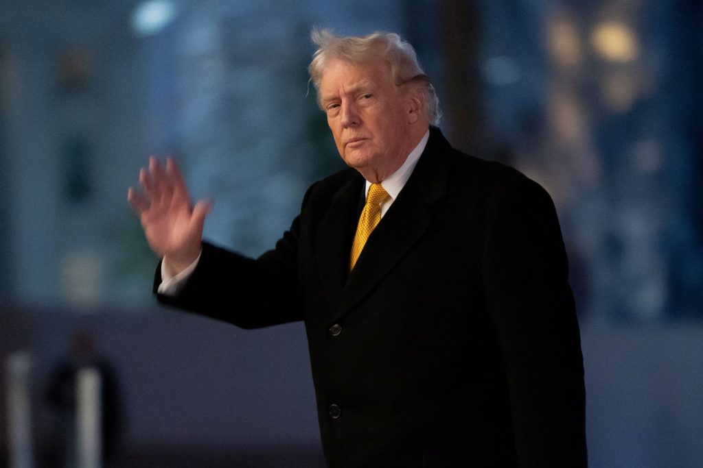 Το βλέμμα του Τραμπ στο υπέδαφος της Γροιλανδίας και η Δανία σε «κατάσταση κρίσης»