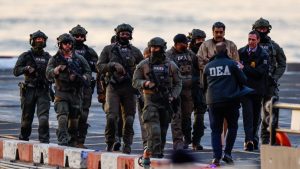 Άλβιν Χέλερσταϊν: Ποιος είναι ο 92χρονος Εβραίος δικαστής που θα απαγγείλει κατηγορίες στον Μαδούρο – Η σχέση του με τον Τραμπ