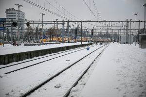 Σοβαρά προβλήματα από τις σφοδρές χιονοπτώσεις σε Γαλλία, Ολλανδία και Βρετανία