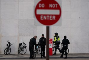 Μυστήριο γύρω από το θάνατο Ρώσου δημοσιογράφου στο Παρίσι