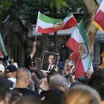 Ξεχειλίζει η λαϊκή οργή στο Ιράν: Γιατρός κάνει λόγο για 217 νεκρούς από τις αντικυβερνητικές διαδηλώσεις