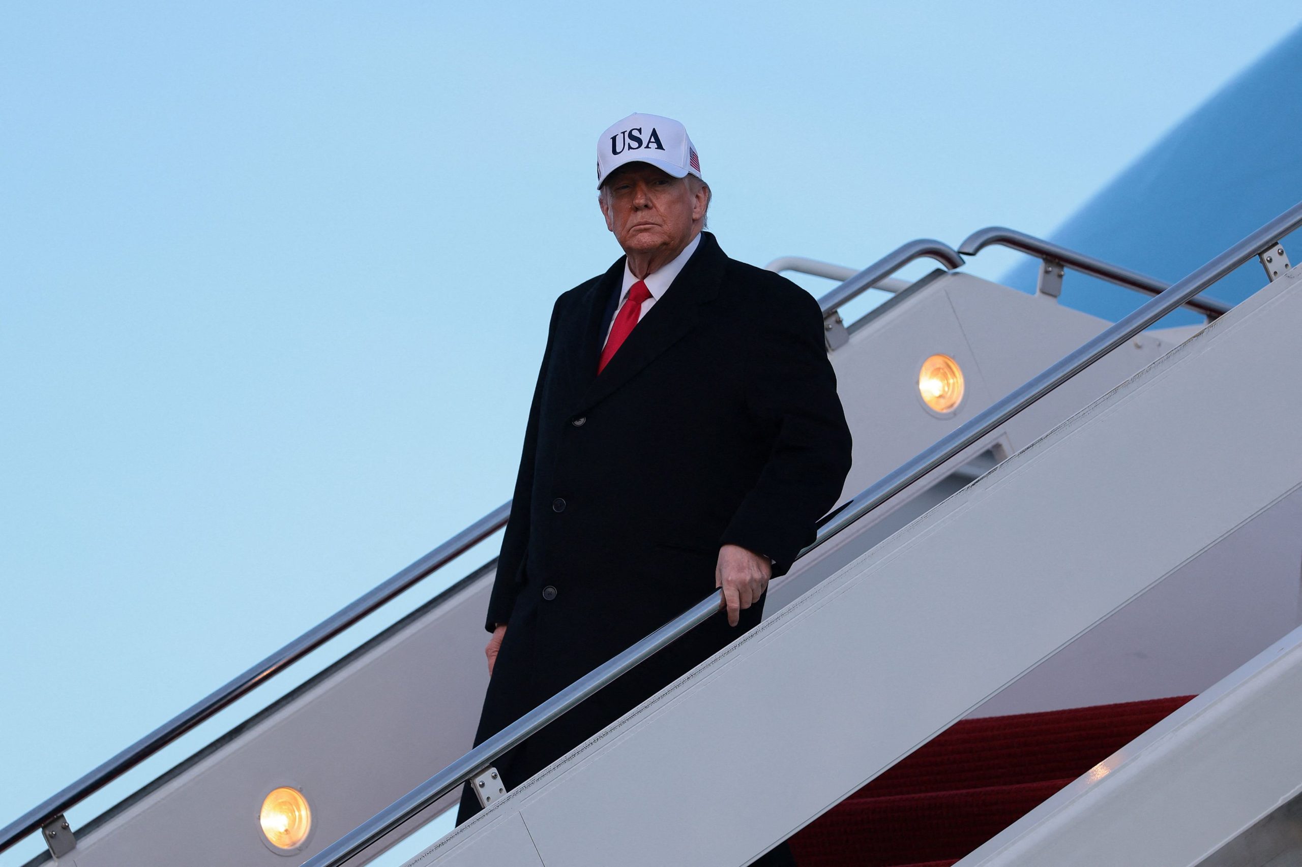 Σαφές μήνυμα Τραμπ προς το Ιράν: Σκληρά μέτρα αν εκτελεστούν διαδηλωτές