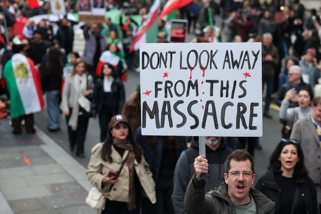 «Έχετε δέκα λεπτά να κλάψετε»: Το καθεστώς και το αίμα στους δρόμους του Ιράν