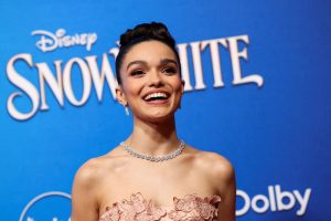 Χρυσά Βατόμουρα 2026: Η «μαύρη λίστα» του Χόλιγουντ – Από τη «Χιονάτη» μέχρι τον Ρόμπερτ ΝτεΝίρο