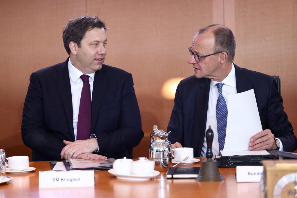 Υπέρ μιας Ευρώπης «δύο ταχυτήτων» τάσσεται η Γερμανία – Οι έξι ισχυρές οικονομίες της ΕΕ και οι υπόλοιποι