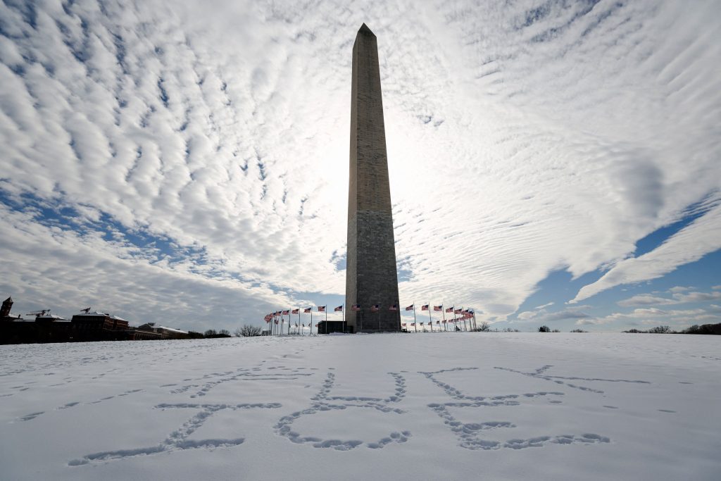ΗΠΑ: Δεκάδες νεκροί από την πρωτόγνωρη χιονοθύελλα – Εκατοντάδες χιλιάδες χωρίς ρεύμα