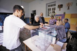 Ο άγνωστος Χ της ψήφου ανάγκης