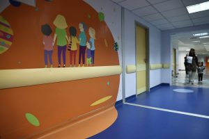 Ανησυχία για την έξαρση της γρίπης – Γέμισαν μέσα σε λίγες ώρες τα Επείγοντα του Παίδων