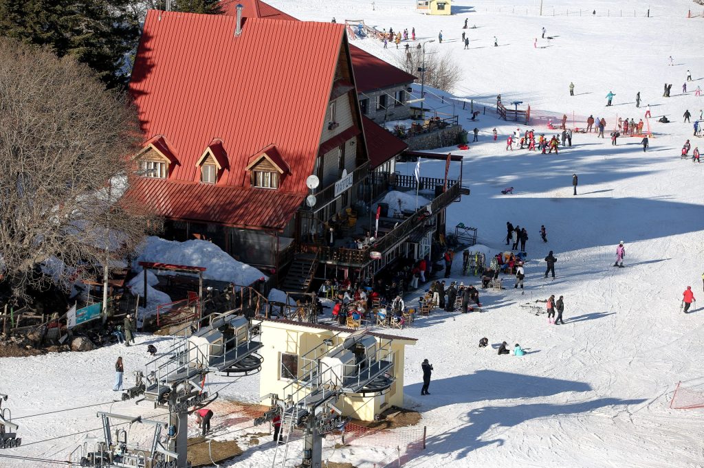 «Χαράς Ευαγγέλια» για τους λάτρεις του σκι: Ανοικτά για το κοινό τα χιονοδρομικά κέντρα της Βόρειας Ελλάδας