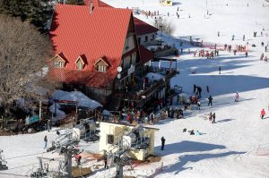 «Χαράς Ευαγγέλια» για τους λάτρεις του σκι: Ανοικτά για το κοινό τα χιονοδρομικά κέντρα της Βόρειας Ελλάδας