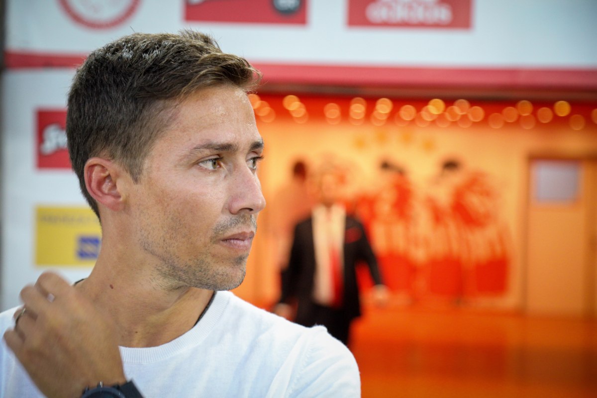 &Tau;&omicron; &mu;ή&nu;&upsilon;&mu;&alpha; &tau;&omicron;&upsilon; &Phi;&omicron;&upsilon;&sigma;&tau;έ&rho; &gamma;&iota;&alpha; &tau;&eta;&nu; &epsilon;&pi;&iota;&sigma;&tau;&rho;&omicron;&phi;ή &sigma;&tau;&omicron; &Kappa;&alpha;&rho;&alpha;ϊ&sigma;&kappa;ά&kappa;&eta;: &laquo;&Mu;&epsilon;&gamma;ά&lambda;&alpha; &sigma;&upsilon;&nu;&alpha;&iota;&sigma;&theta;ή&mu;&alpha;&tau;&alpha;, &mu;&iota;&alpha; &alpha;&nu;ά&mu;&nu;&eta;&sigma;&eta; &gamma;&iota;&alpha; &pi;ά&nu;&tau;&alpha;&raquo;