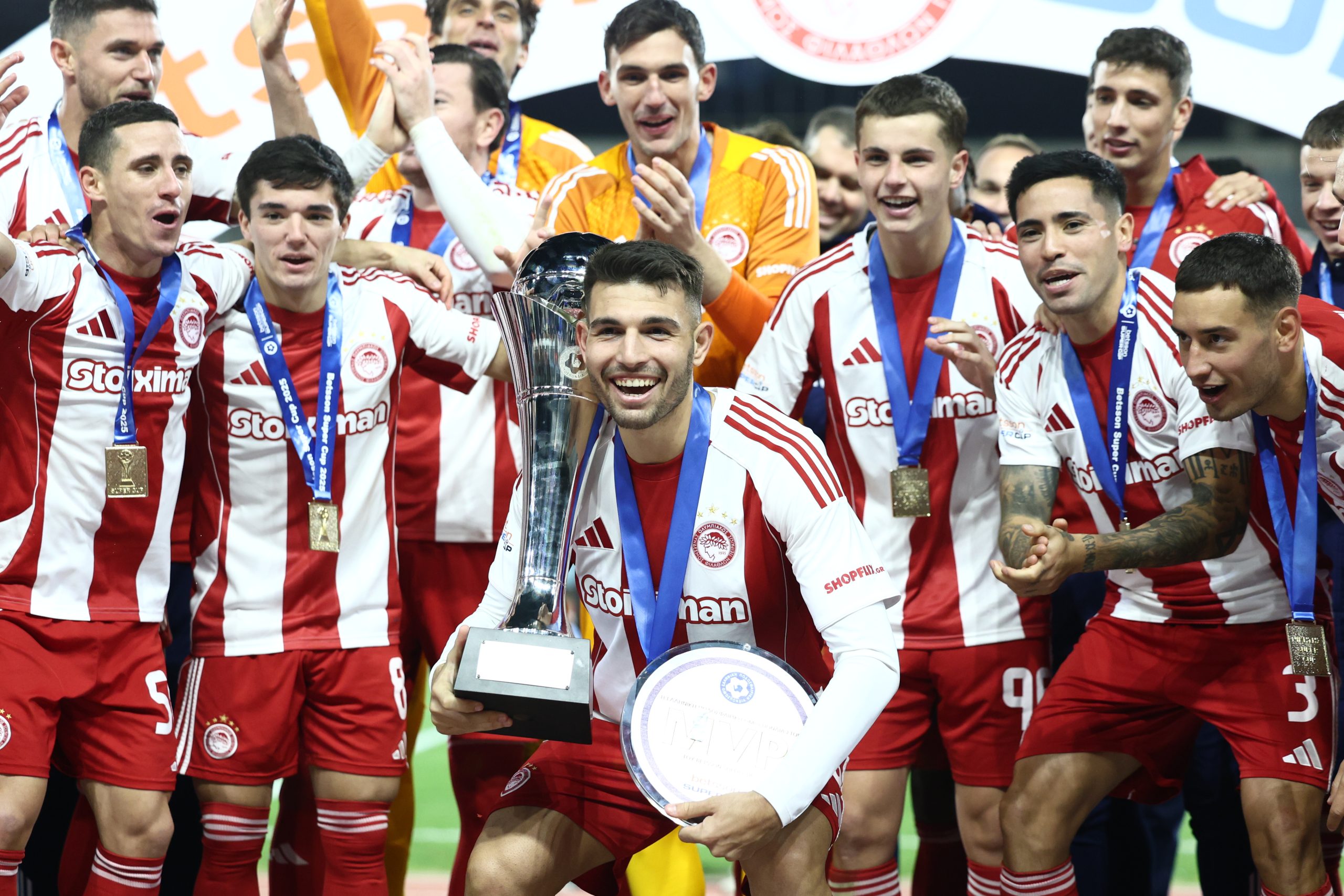 &Omicron; &Kappa;&alpha;&lambda;&omicron;&gamma;&epsilon;&rho;ό&pi;&omicron;&upsilon;&lambda;&omicron;&sigmaf; MVP &tau;&omicron;&upsilon; Betsson Super Cup: &laquo;&Epsilon;&upsilon;&chi;&alpha;&rho;&iota;&sigma;&tau;&omicron;ύ&mu;&epsilon; &pi;&omicron;&lambda;ύ &gamma;&iota;&alpha; &tau;&eta; &sigma;&tau;ή&rho;&iota;&xi;&eta;&raquo; (vid)