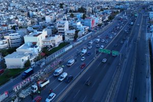 Κίνηση στους δρόμους: «Γολγοθάς» στον Κηφισό – Τα 16 χλμ. φτάνει το μποτιλιάρισμα προς Πειραιά