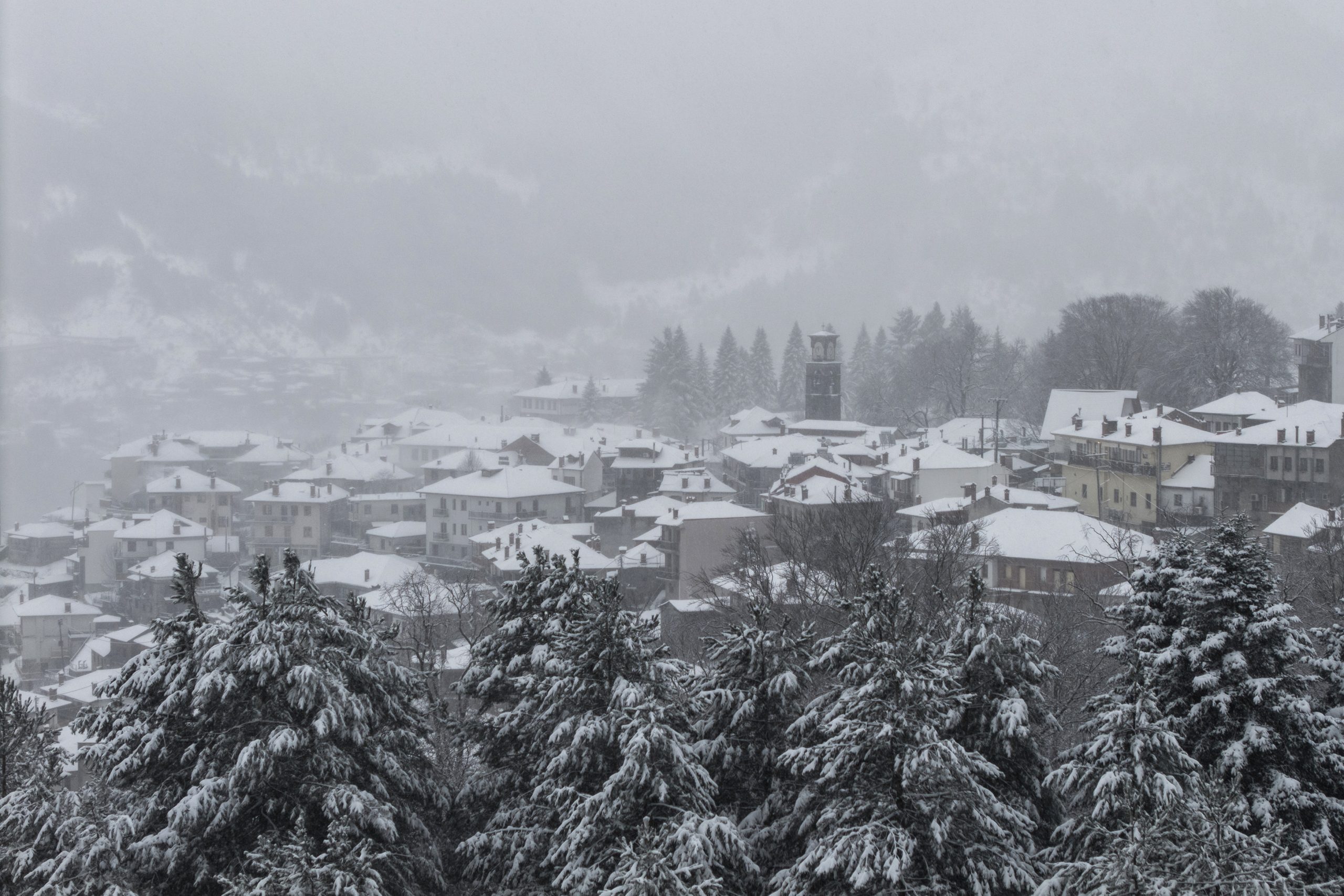 &Eta; &Epsilon;&lambda;&lambda;ά&delta;&alpha; &sigma;&tau;&omicron; έ&lambda;&epsilon;&omicron;&sigmaf; &tau;&omicron;&upsilon; &chi;&iota;&omicron;&nu;&iota;ά: &laquo;&Pi;&omicron;&lambda;&iota;&kappa;ό&raquo; &psi;ύ&chi;&omicron;&sigmaf;, &theta;&upsilon;&epsilon;&lambda;&lambda;ώ&delta;&epsilon;&iota;&sigmaf; ά&nu;&epsilon;&mu;&omicron;&iota; &kappa;&alpha;&iota; &chi;&iota;ό&nu;&iota;&alpha;- &Tau;&iota; &theta;&alpha; &gamma;ί&nu;&epsilon;&iota; &sigma;&tau;&eta;&nu; &Alpha;&tau;&tau;&iota;&kappa;ή